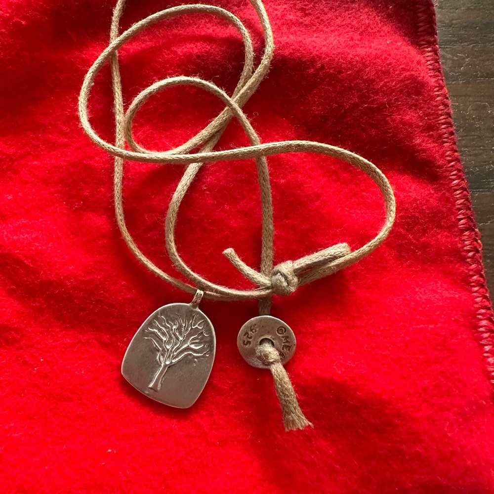 Me & ro Tree of life sterling silver pendant